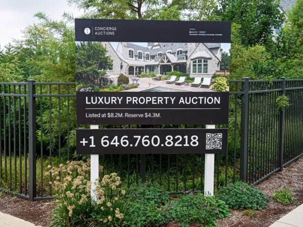 Flat Signs - luxury property